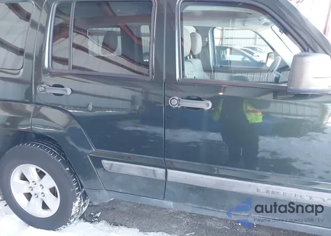 2011 Jeep Liberty Sport z USA, uszkodzony, nr VIN 1J4PN2GKXBW592388